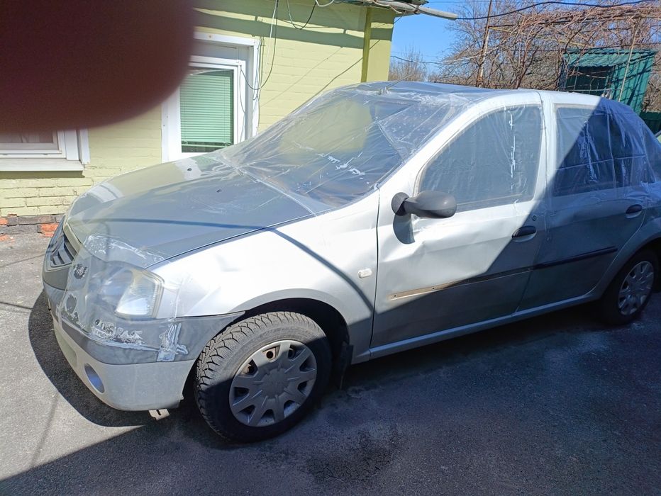 Продам автомобіль Dacia Logan 2008 р.в.пошкоджений після прильоту дрона