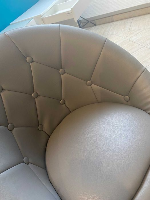 Fotel kosmetyczny wysoki hoker.