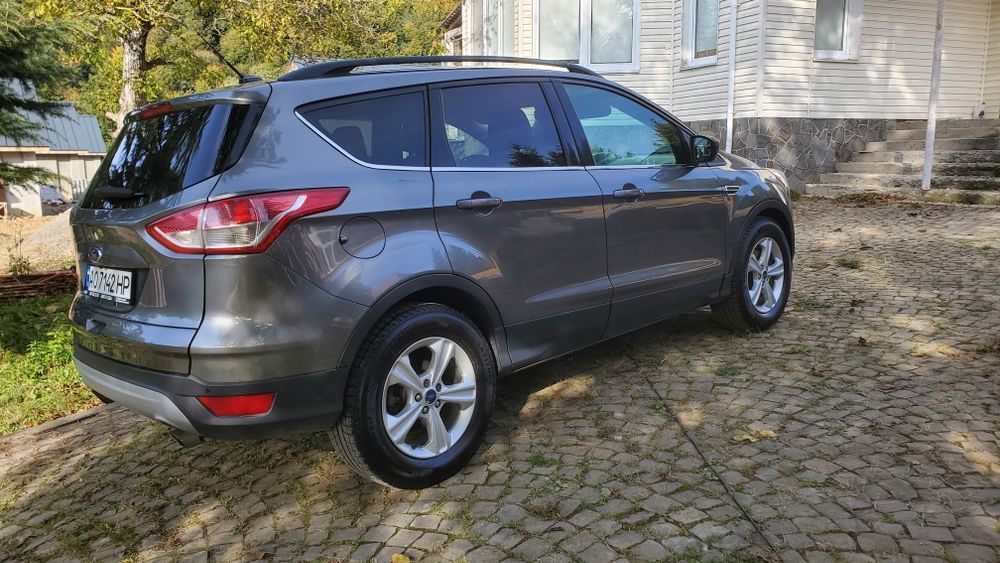 Продам Ford Escape