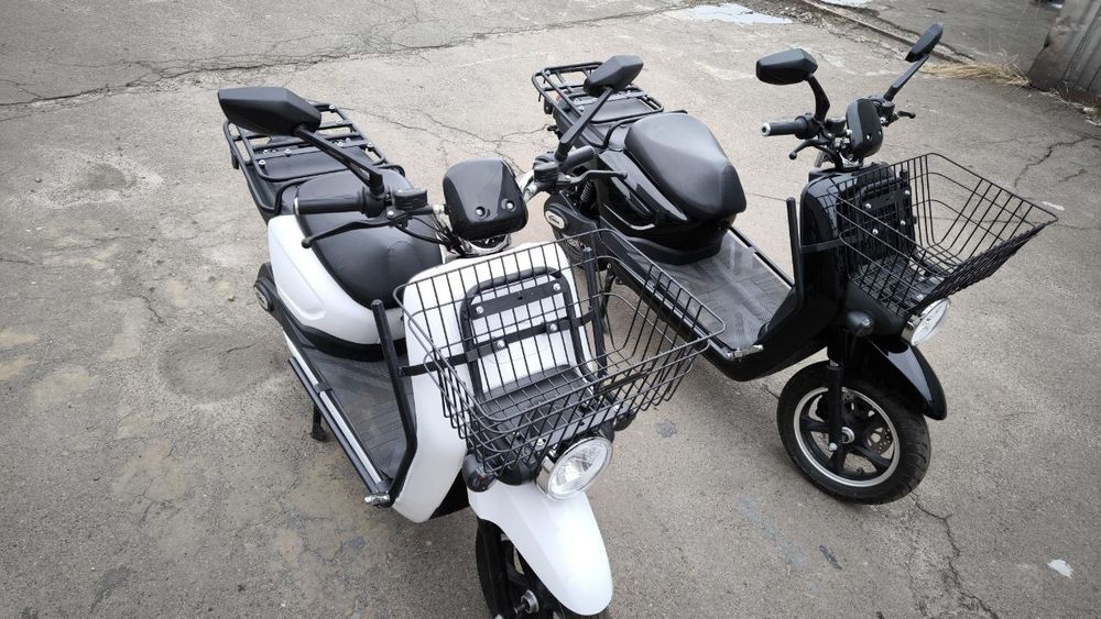 Електроскутер E-Bike ZX1500DA на 140км