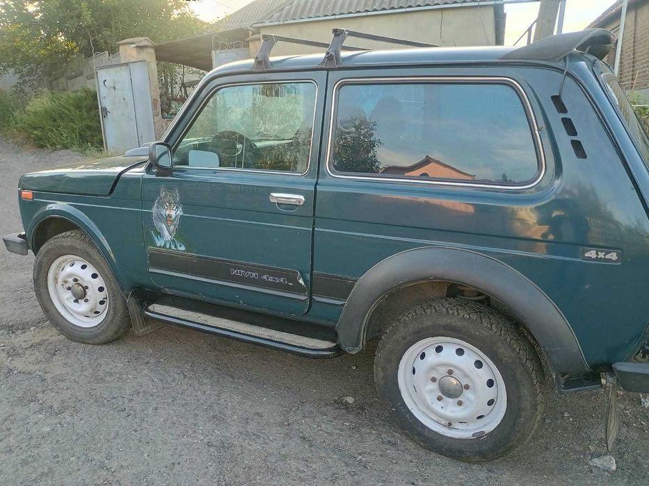 Lada Niva тайга 2002. Нива 1.7. газ,бензин.