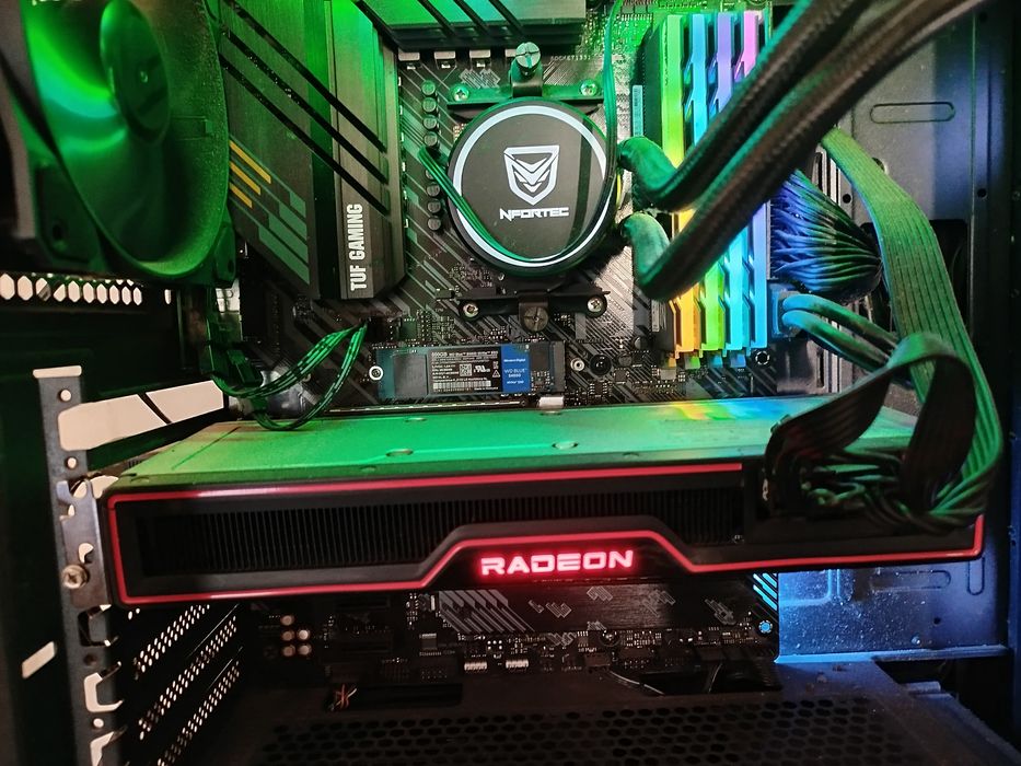 Amd Radeon 6700XT Founder Edition