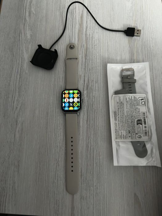 Продам смарт годинник новый y13