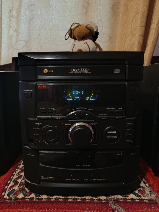 Музикальний центри LG  FFH 3785