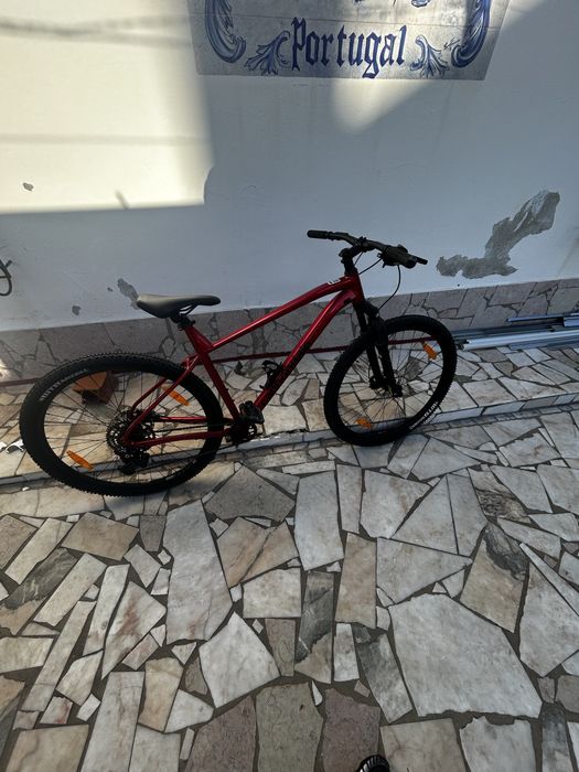 Vendo Bicicleta nova  um mes de uso apenas