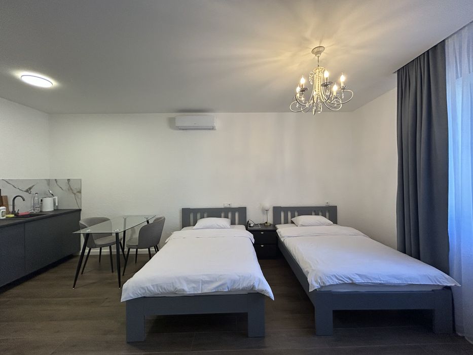 Окремі квартири-студії, готель Три Коня