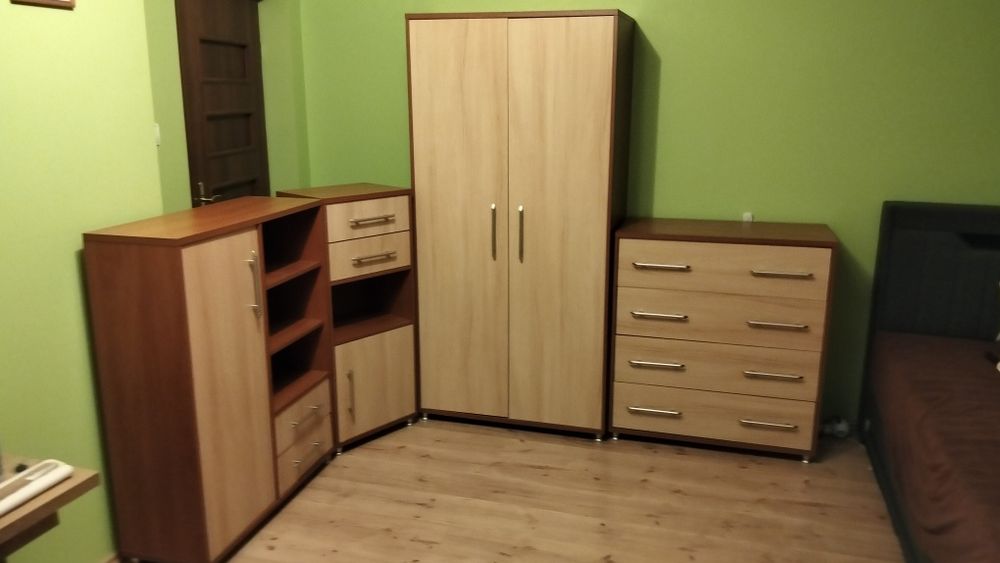 Sprzedam zestaw mebli