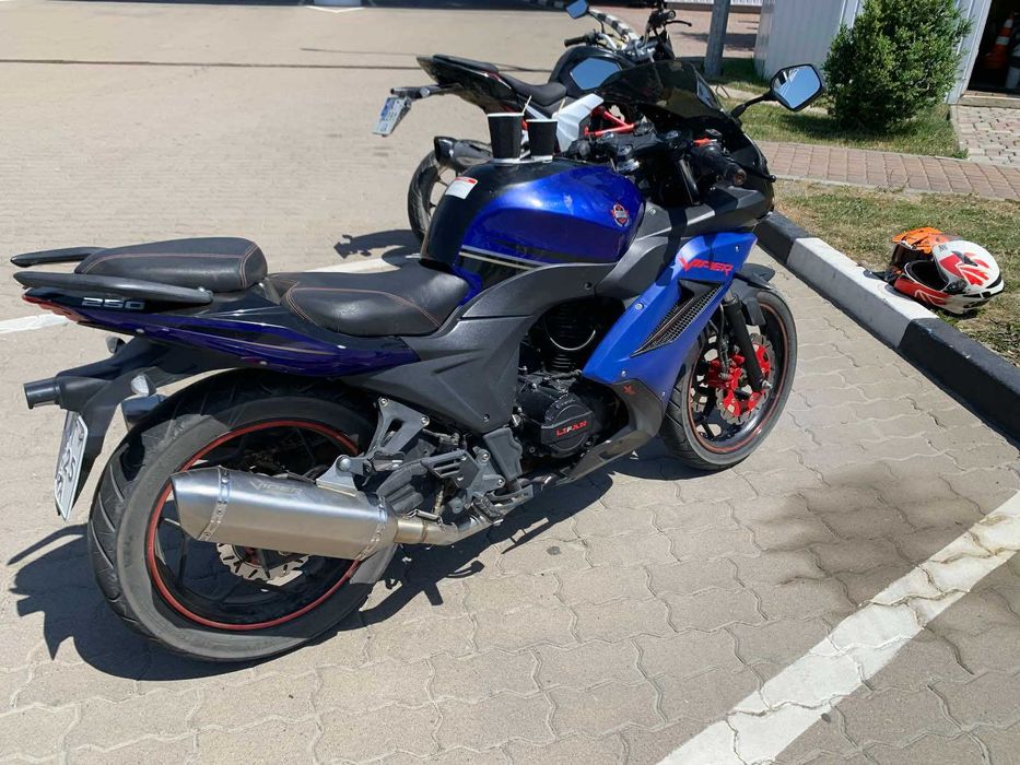 Авто легкових автомобілів