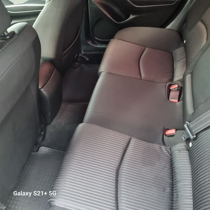 Продам Мазду 3 1.5литра. 2014 год Офіційну Автомат