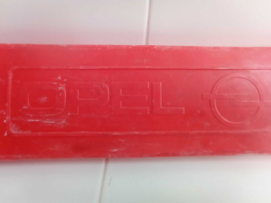 Triângulo de sinalização Opel