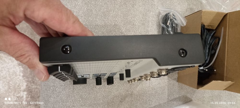 Ціфровий мікшерний пульт Behringer flow 8