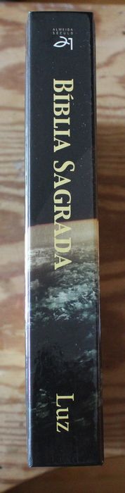 Livro "Bíblia Sagrada Almeida Século 21 - Luz" (2012)