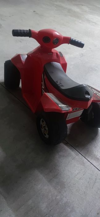 Moto 4 Elétrica Quad Racy Feber 6V 18M+

Copiado
€ 59.99