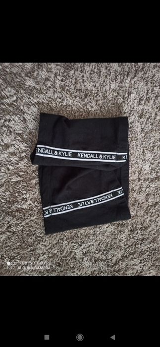 Czarny top Kendall & Kylie 40