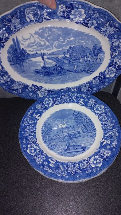 Набор столовый фарфоровый Англия