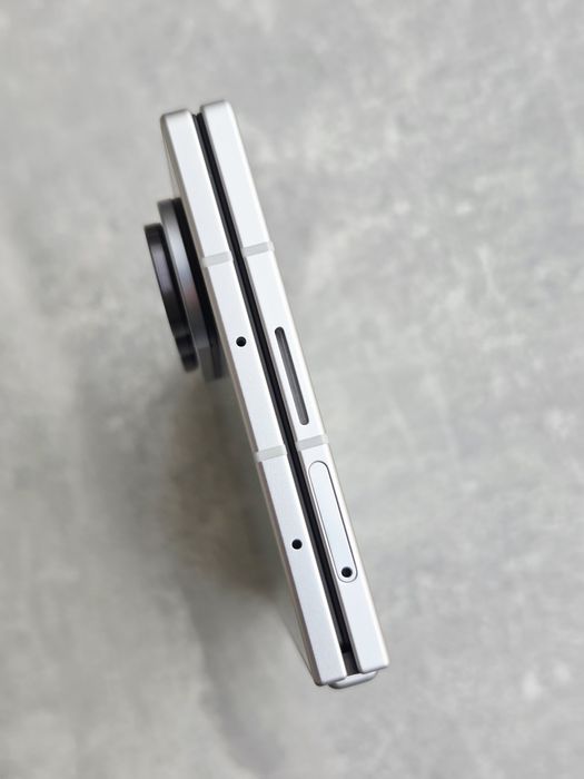 Samsung Galaxy Z FOLD 7 12/256Gb Silver Shadow. 2 фізичні сім та eSIM