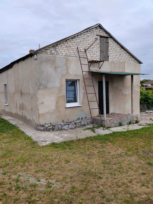 Продам великий будинок зі всіма зручностями в с. Кручик (10 км від Богодухова)