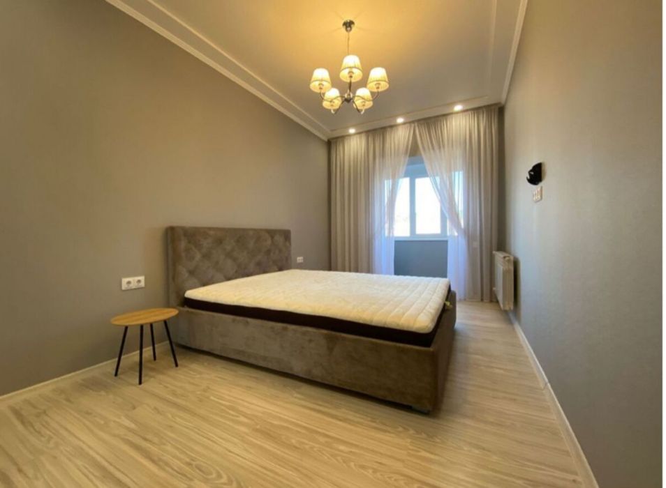 Первая сдача шикарной 2к/квартиры  Сталинки ,в районе ЖД - Вокзала !