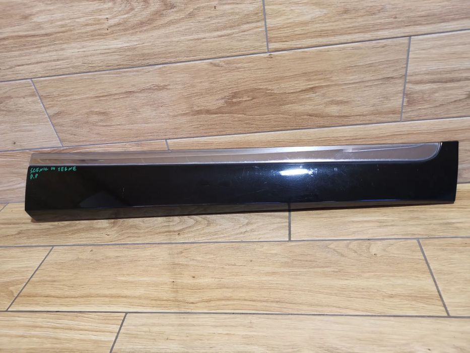 Listwa Progowa Prawy Przód Renault  Scenic III