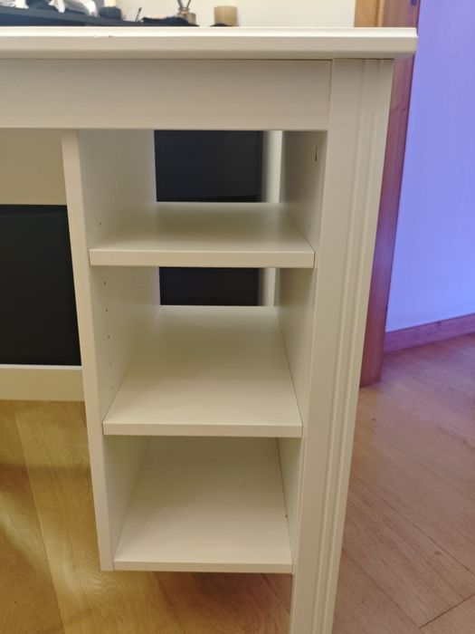 Mesa  secretária criança Ikea