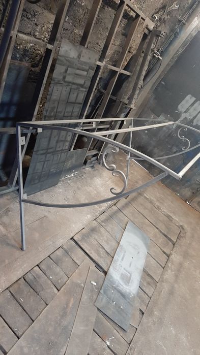 Козырёк под поликарбонат