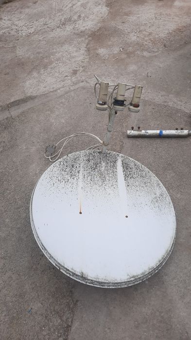 Супутникова тарілка