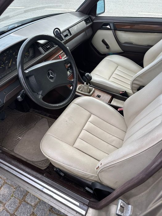 Mercedes 200D W124