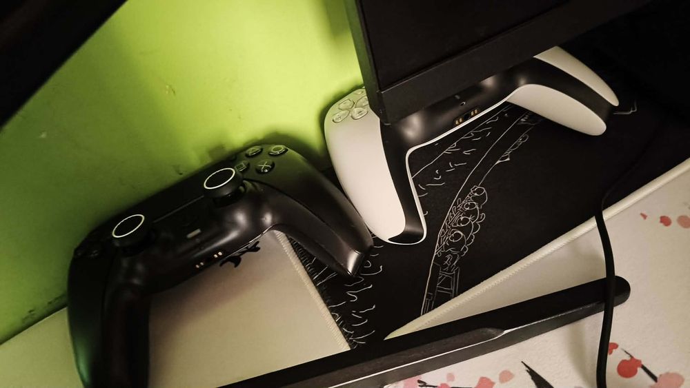 PlayStation 5 Slim digital +2 pady stan Bardzo dobry