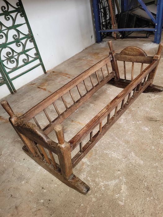 Cama para bébé rustica vintage