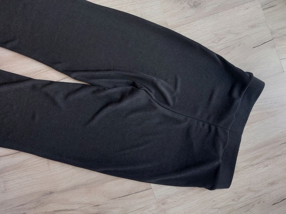 H&M czarne spodnie legginsy flare dzwony 152 rozszerzane nogawki
