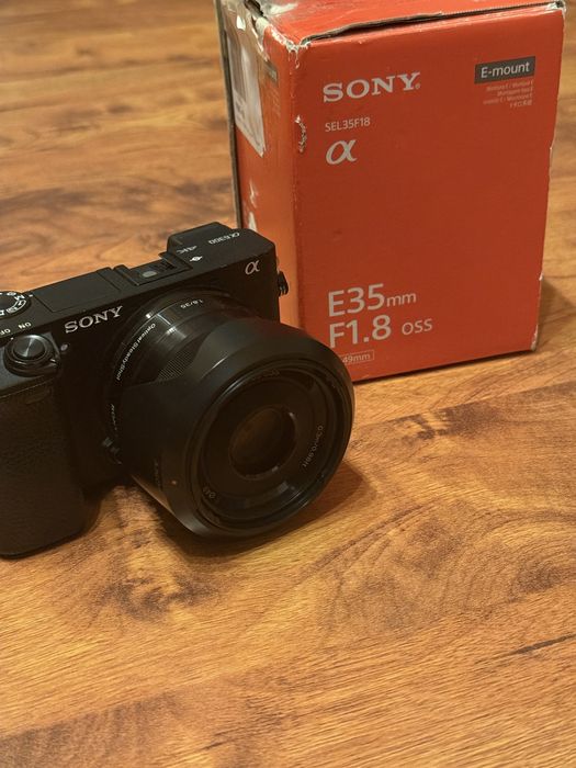 Aparat sony a6300 + obiektw sony 35 mm F1.8 OOS