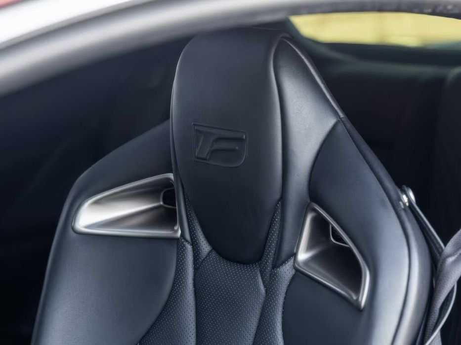 Lexus RC F      2016