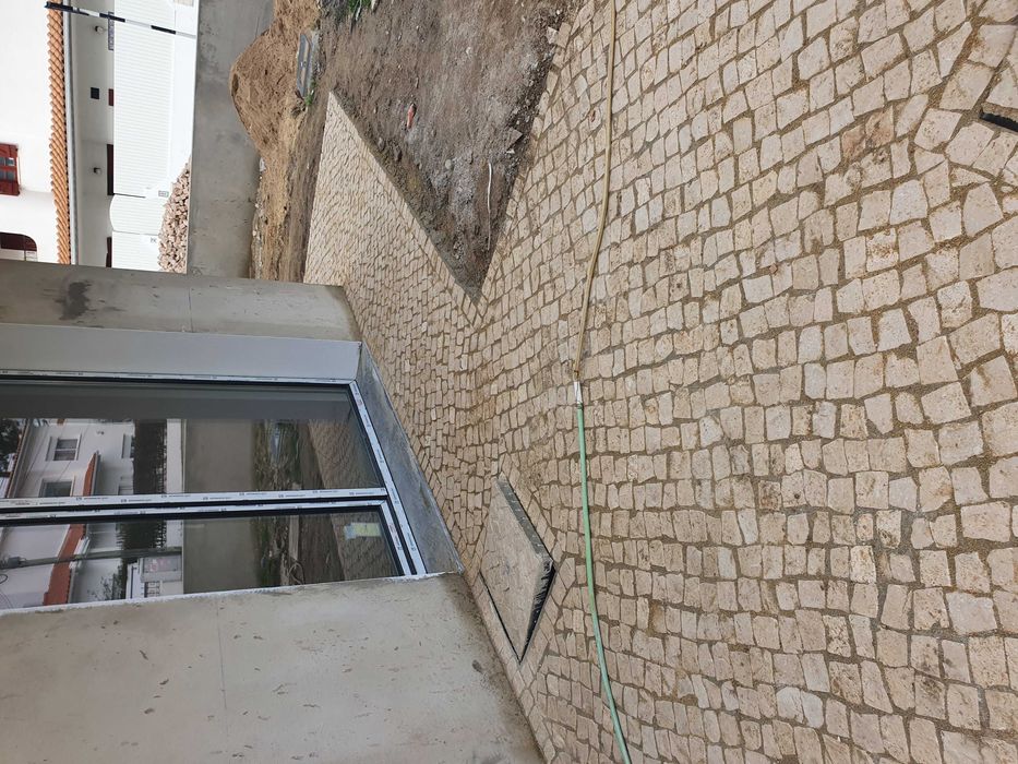 Calçadas portuguesas lancil lajeta pavês