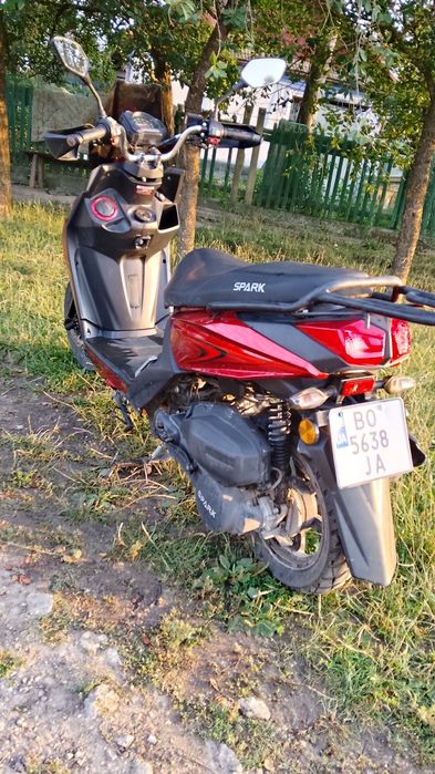 Продам скутер спарк SP150S-19BN