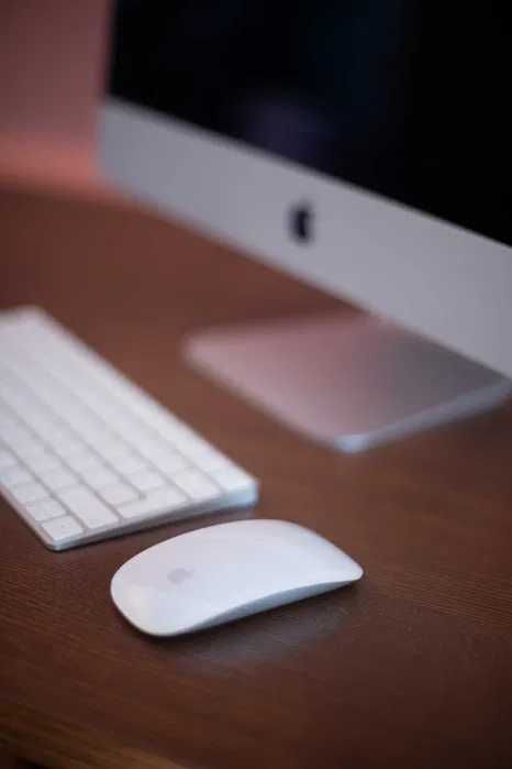 Apple iMac 21.5" Retina 4K - 2019 (i5 3.0/16GB/SSD/Radeon Pro Vega)