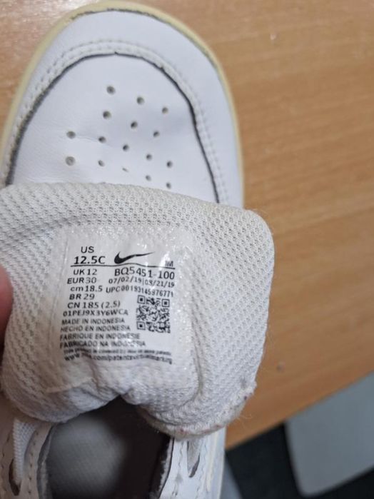 Кросівки Nike  білого кольору