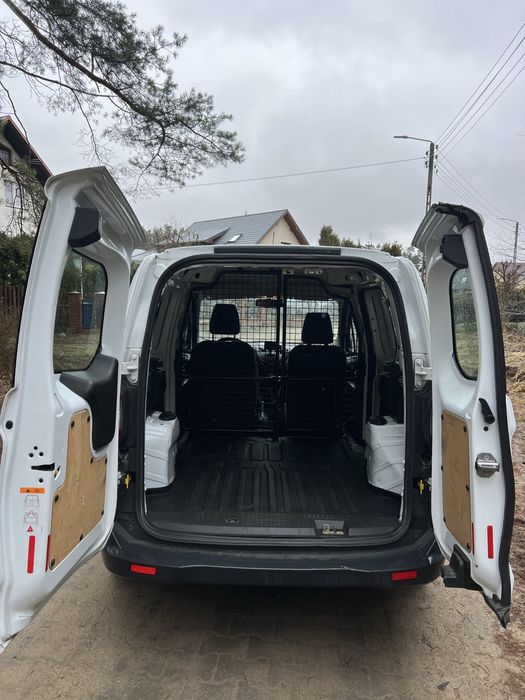 Ford Transit courier maly przebieg bezwypadkowy