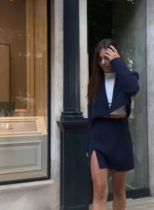 Спідниця міні з розрізом