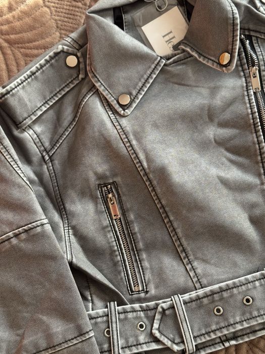 Жіноча вкорочена косуха