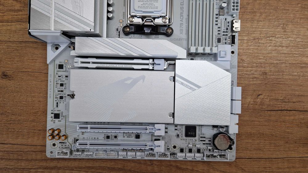 Płyta główna Gigabyte X870 AORUS ELITE WIFI7 ICE box gwarancja  406023