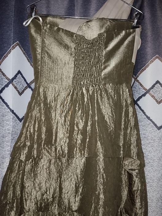 Vestido de uma alça para ocasiões especiais