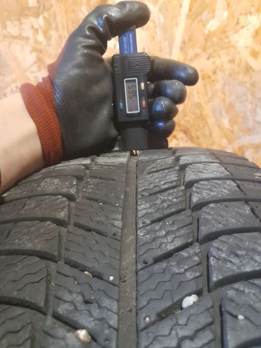 Шини Michelin Latitude X-Ice Xi3 225/60 R18 100H Б/У 5,5 мм