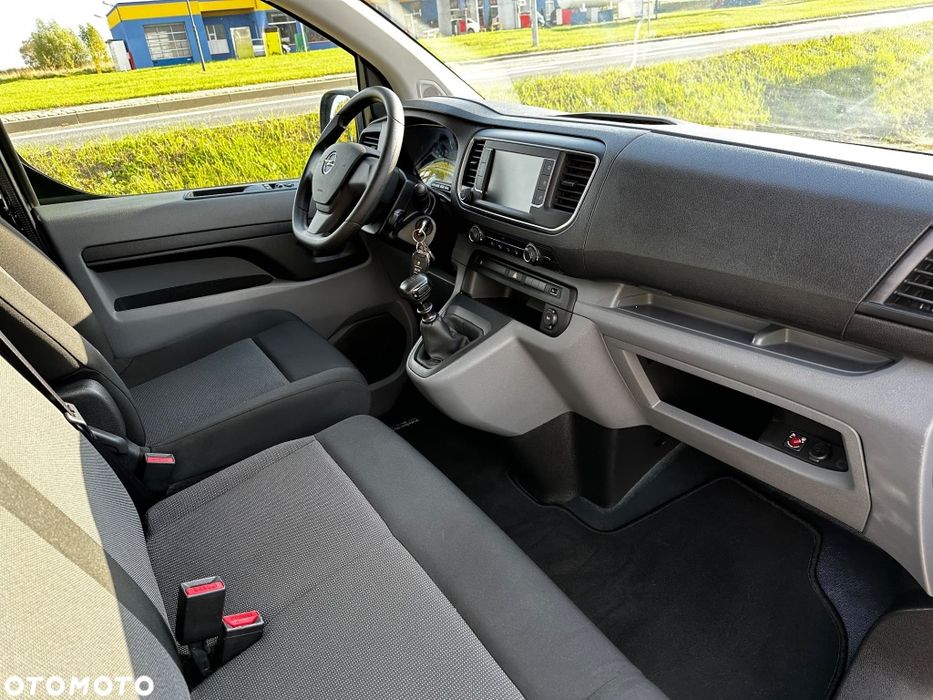Sprzedam Opel Vivaro 9os,  2021r