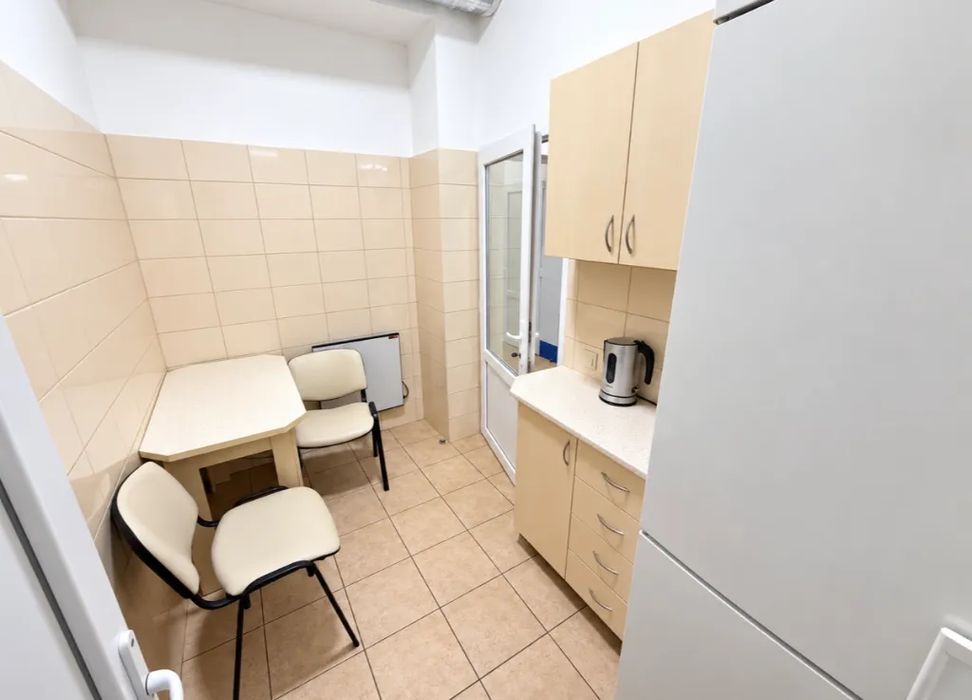 Здам приміщення, 200 м², Підгородне