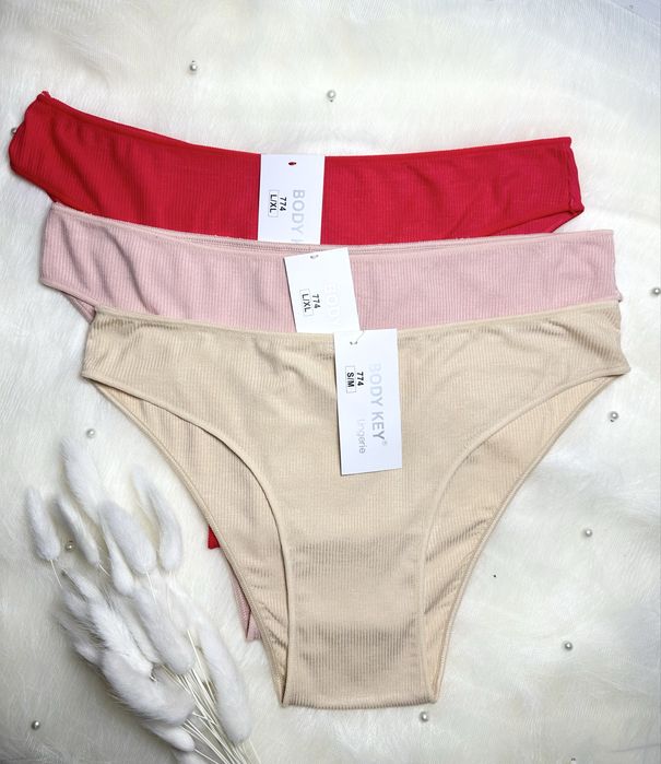 Одяг, нижня білизна, топ, корсет, бра, труси, ліфчик, бюст