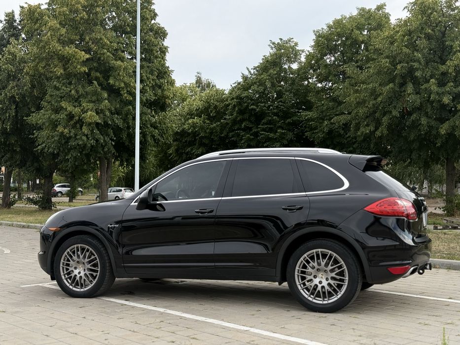 Porsche Cayenne S  3.0 Hybrid
