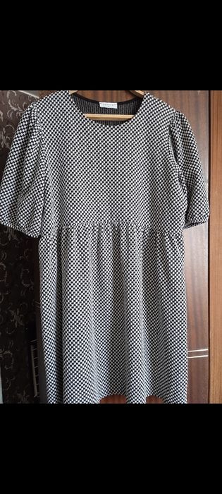 Продам святкові сукні