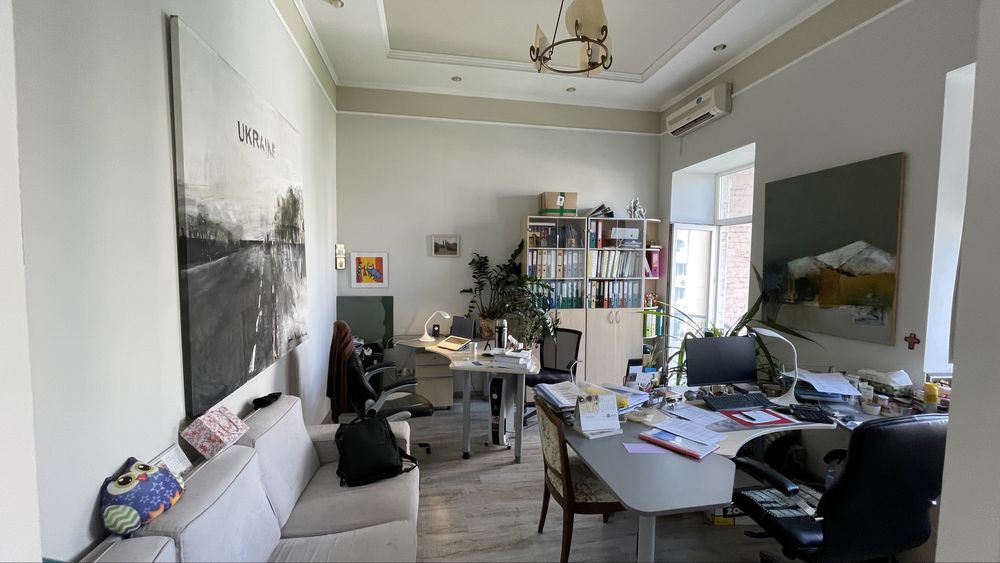 Оренда офісу 125 кв.м,4 каб.,по вул.Межигірській біля метро на Подолі