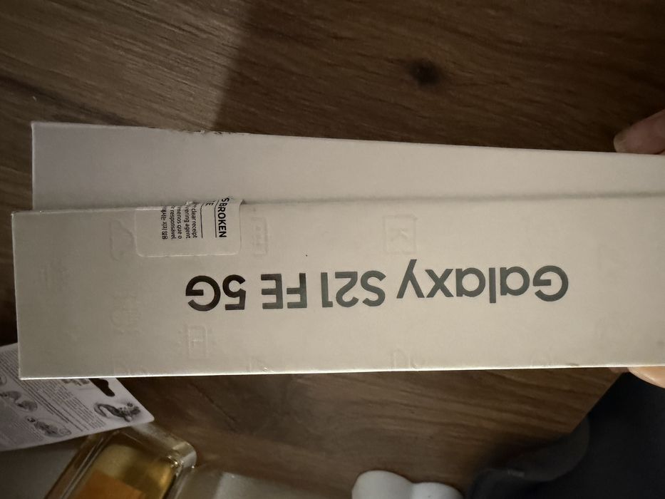 Продам Samsung galaxy S21 FE 5g