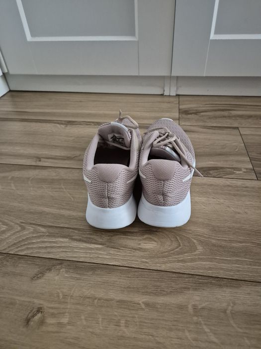 Buty Nike tanjun